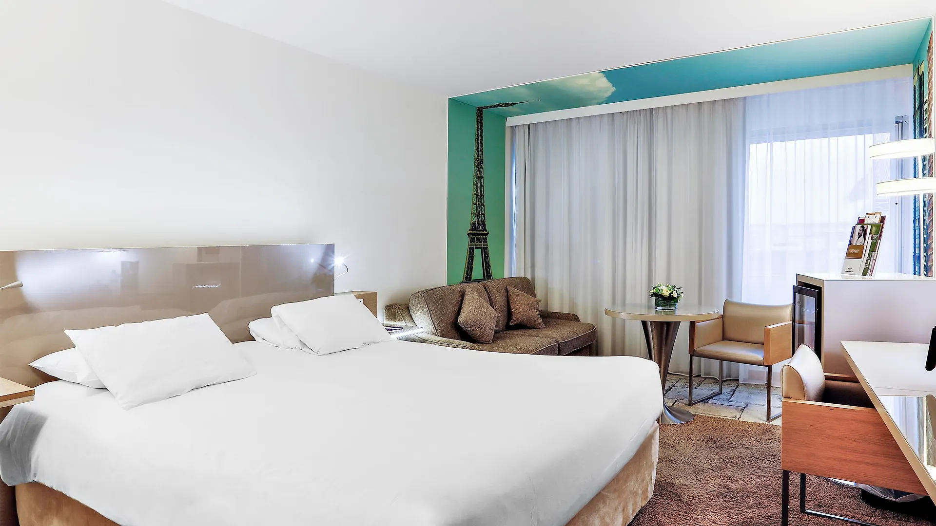 Hotel Mercure Vaugirard Porte De Versailles 4*